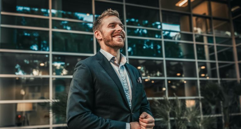 How Ogline digital founder Dylan Ogline grew his business to 7 figure profits