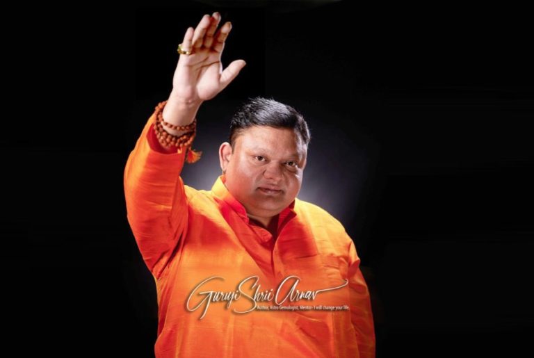 Guruji Shrii Arnav awarded the Jothida Navratna (King of 9 Gems) in International Astrologers Conference