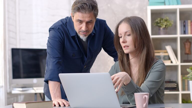 From Intern To Full Timer: 3 Key Pieces Of Advice For Marketing Interns