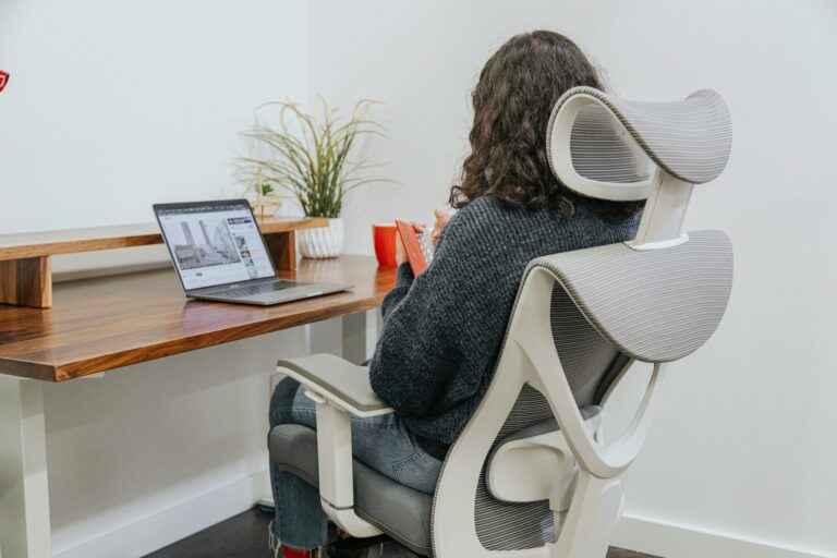 5 Best Places to Purchase Ergonomic Office Chairs