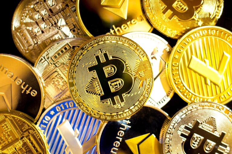 Investment Strategies to Guide You Through the Cryptocurrency Market