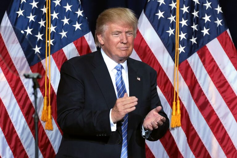Trump Cabinet Considers Bitcoin Debt Strategy Amid MSTR’s Record-Breaking ROI Washington, D.C.